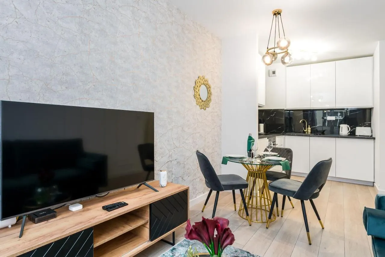 Luxurious Apartment Sikorskiego Poznan By Renters Prestige