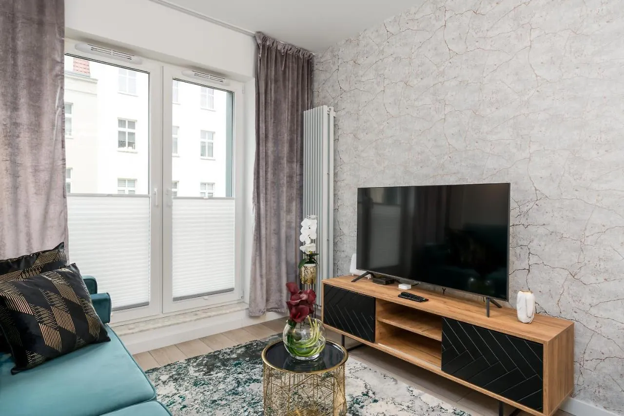 Luxurious Apartment Sikorskiego Poznan By Renters Prestige Poland