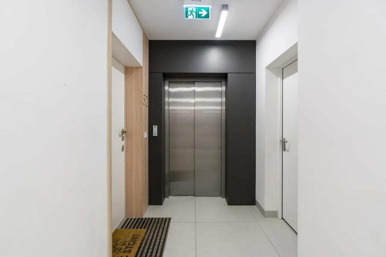 Luxurious Apartment Sikorskiego Poznan By Renters Prestige