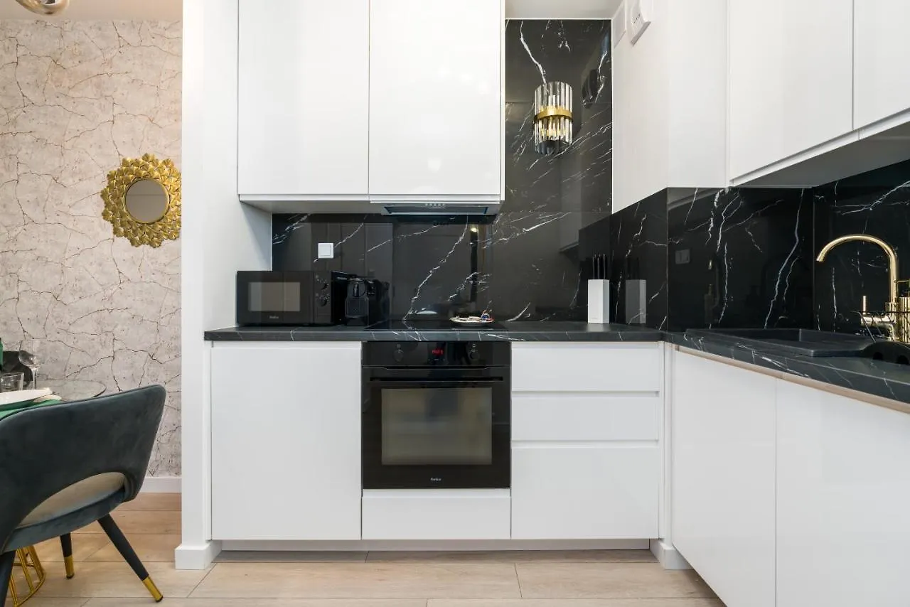 Luxurious Apartment Sikorskiego Poznan By Renters Prestige Poland