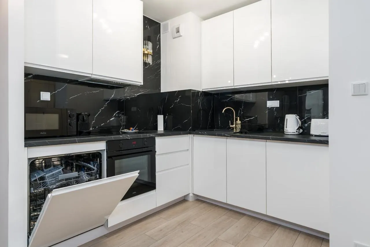 Luxurious Apartment Sikorskiego Poznan By Renters Prestige Poland